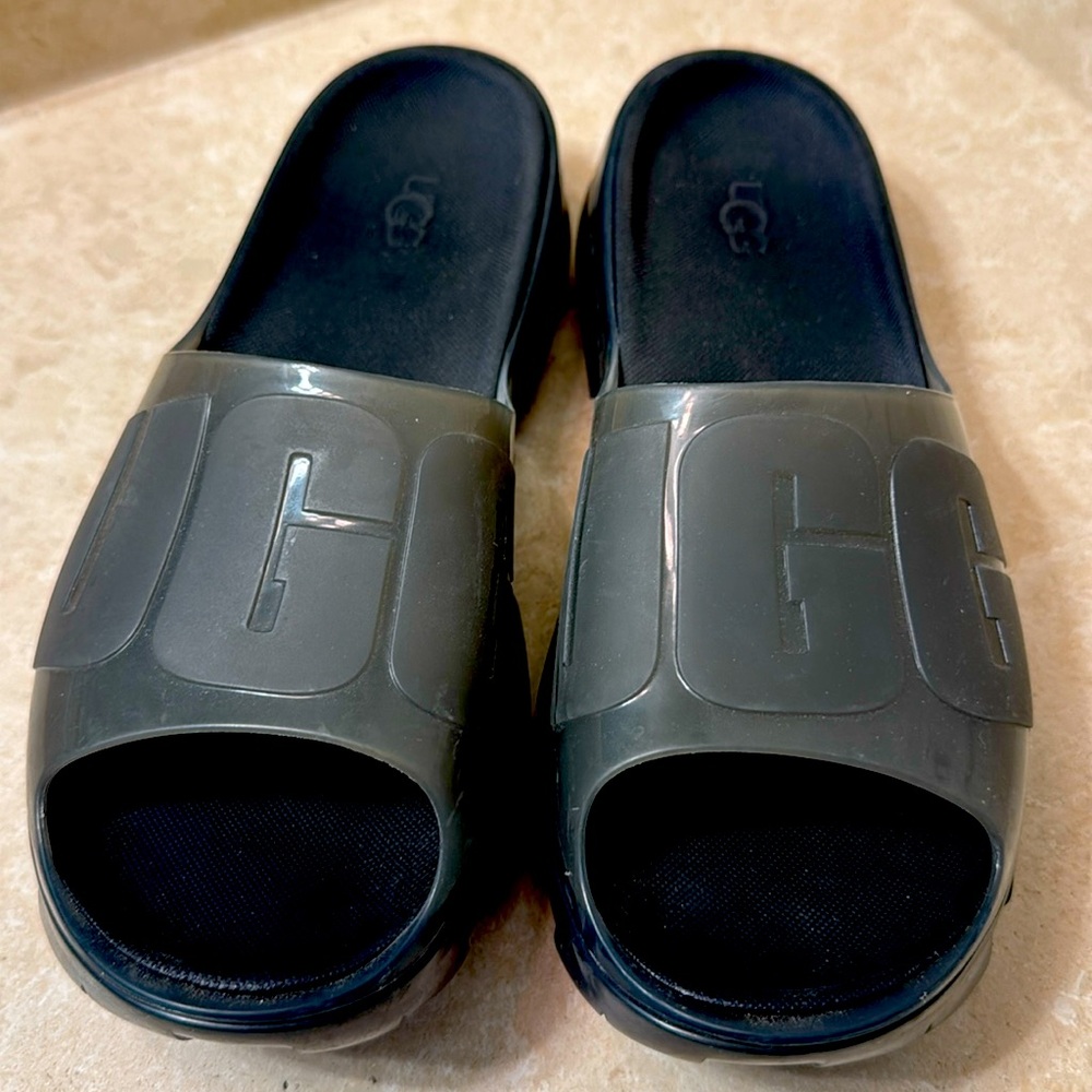 Ugg slide; women’s 10b